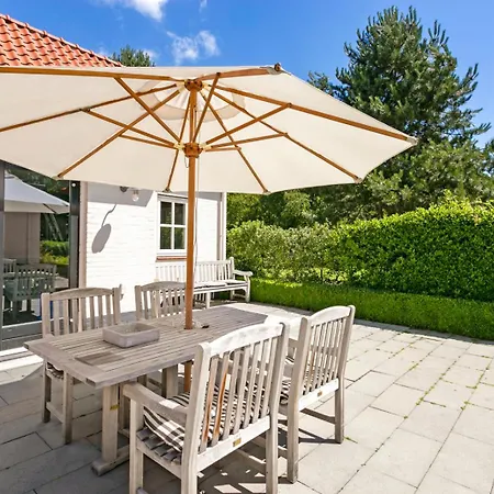 Dijkstelweg: Beachside Retreat With Spacious Garden Ouddorp